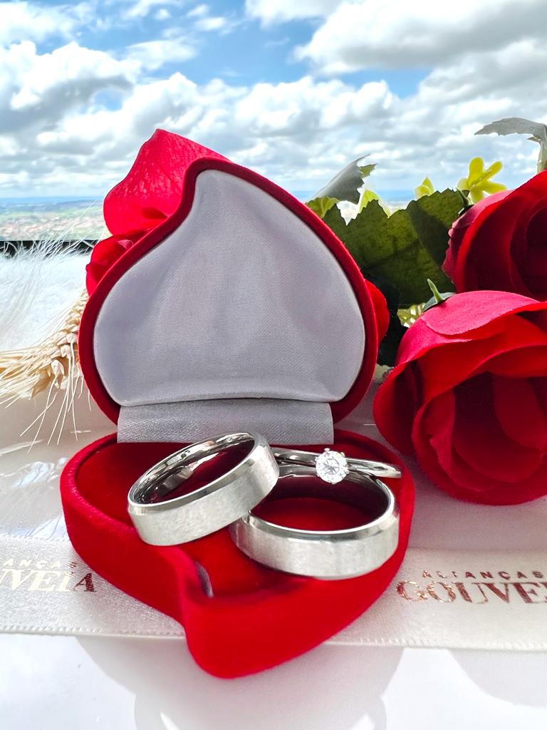 f10.jpg Par Aliança Aço Inoxidável Prata Chanfrada 6MM Fosca - Imagem 1