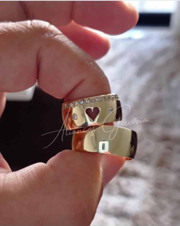 mod-coracao-logo.jpg Par Alianças Moedas Antigas Abaulada 10MM Coração e Pedras - Imagem 1