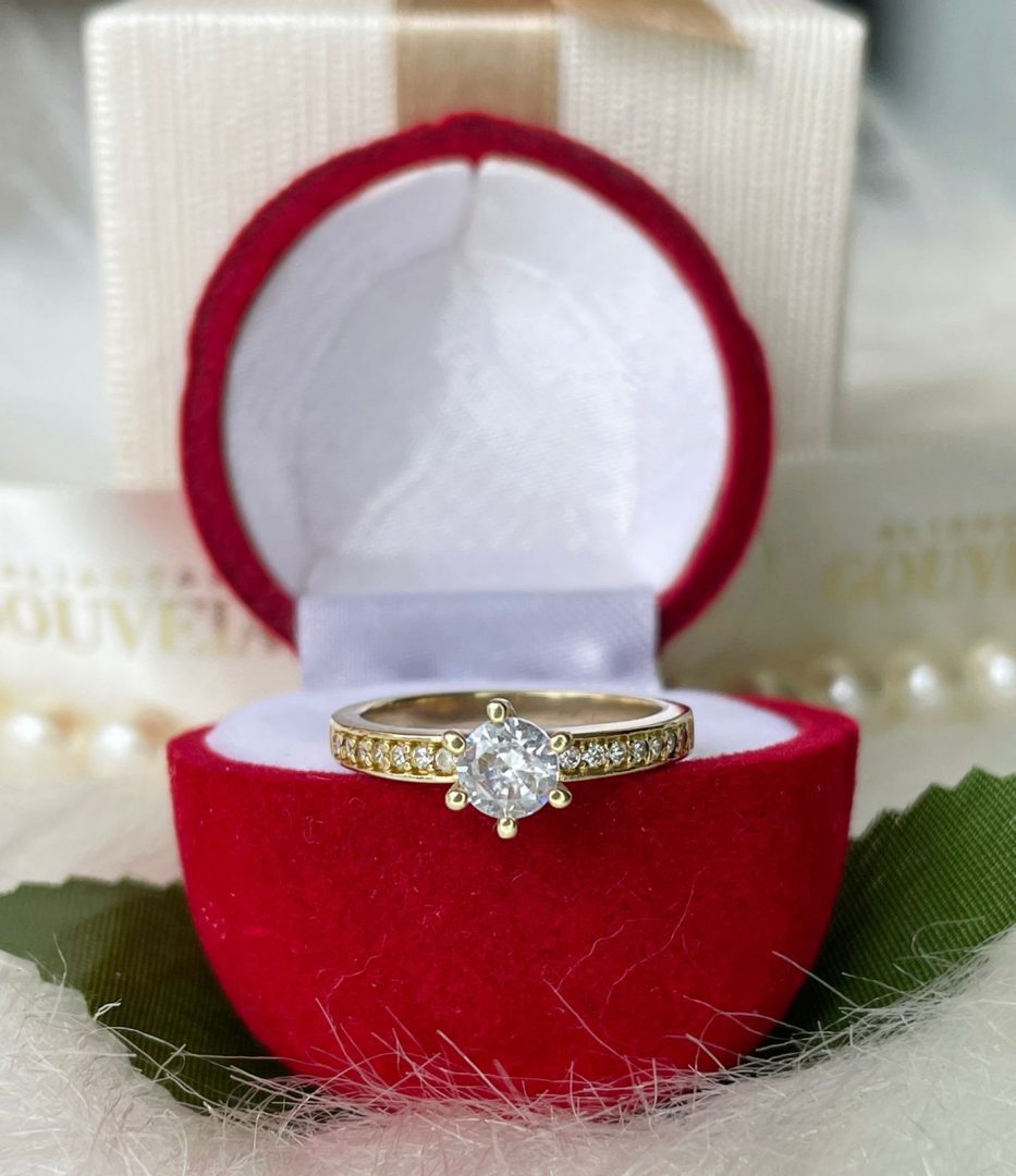 pedras-3.jpg Anel de Moeda Antiga com Pedras de Zirconia Trabalhado - Imagem 1