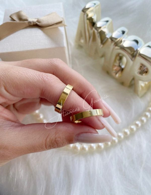 Par de Alianças Banhadas Reta 4MM Tradicional